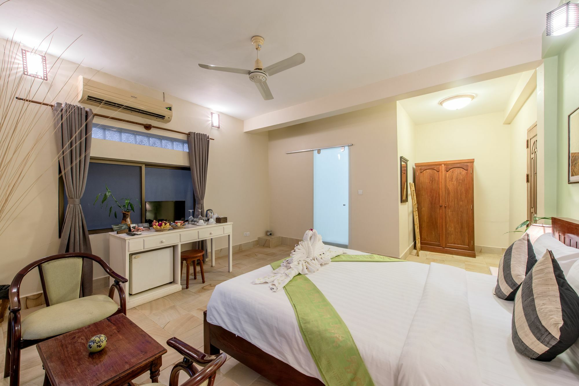 Lemongrass & Ginger Hotel Сіємреап Екстер'єр фото
